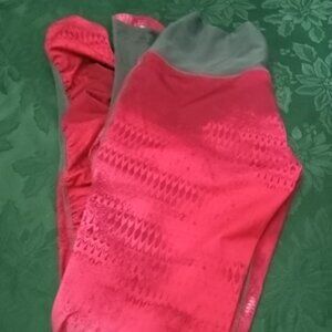 Ladies pink and grey Nike dri-fit leggings size medium in great condition